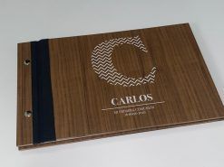 Captura cada momento especial con nuestro Libro de Firmas de Comunión personalizado de madera. Alta calidad, 30x20 cm, 30 hojas blancas.